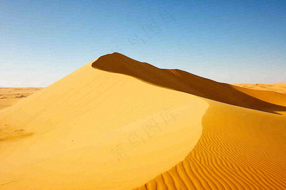 炎热干燥沙漠沙丘敦煌大漠风光自然风景摄影图