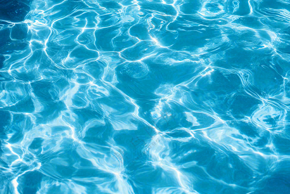 蓝色的游泳池水池摄影图