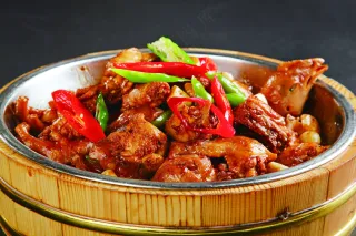 红烧小公鸡美食图片
