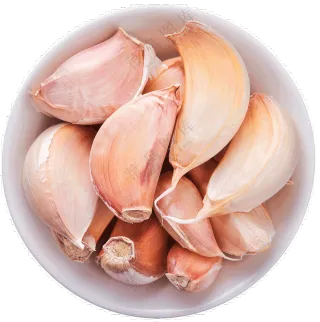 碗里的掰开的大蒜主题免抠图片素材