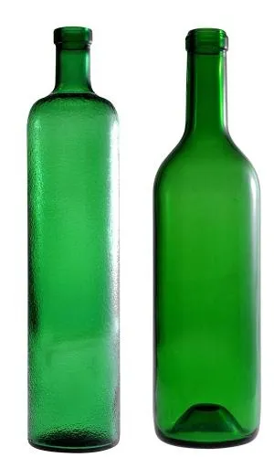 空的绿色玻璃瓶 PNG免抠