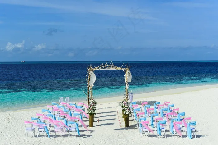 海边婚礼现场布置图片