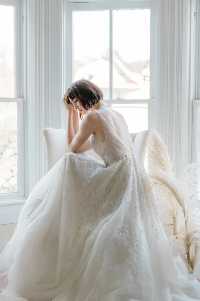 新娘白色婚纱