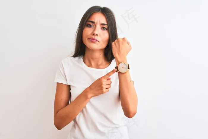 手指着手表的欧洲美女图片