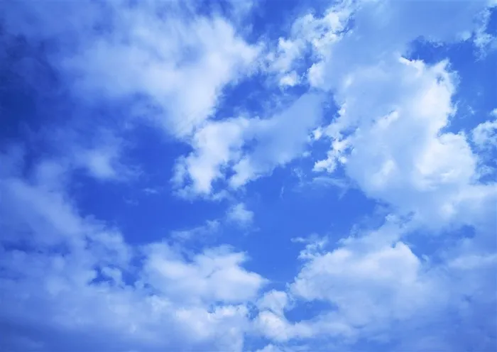 蔚蓝的天空云层美图素材