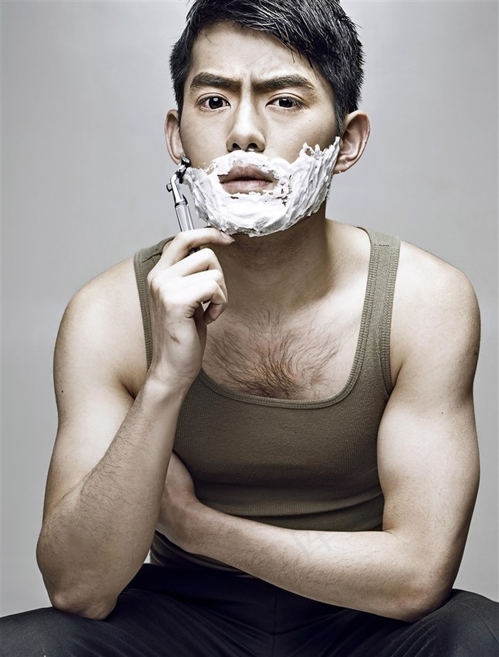 刮胡子男模特 - 菜鸟图库