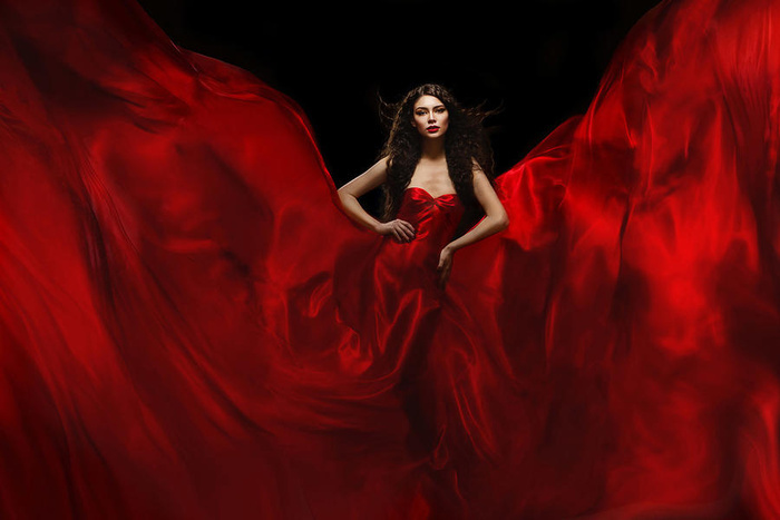 本素材作品名称为高贵的红裙美女,素材编号是2629636, 						是一张