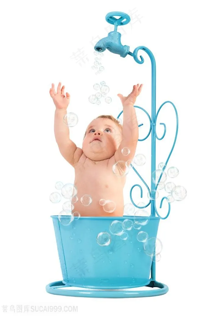 洗澡的可爱婴儿高清图片
