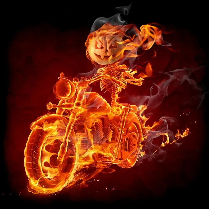骑摩托车的火焰骷髅图片素材