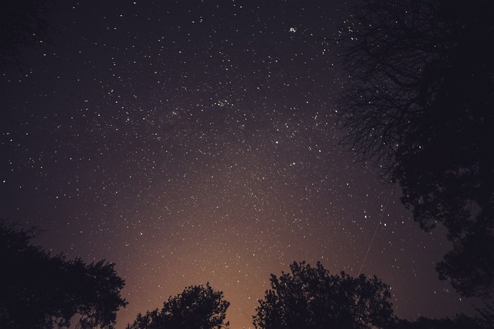 夜空中最亮的星素材图片 菜鸟图库