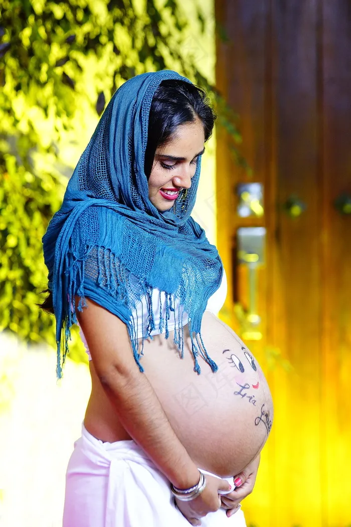 大胆孕妇人体艺术摄影