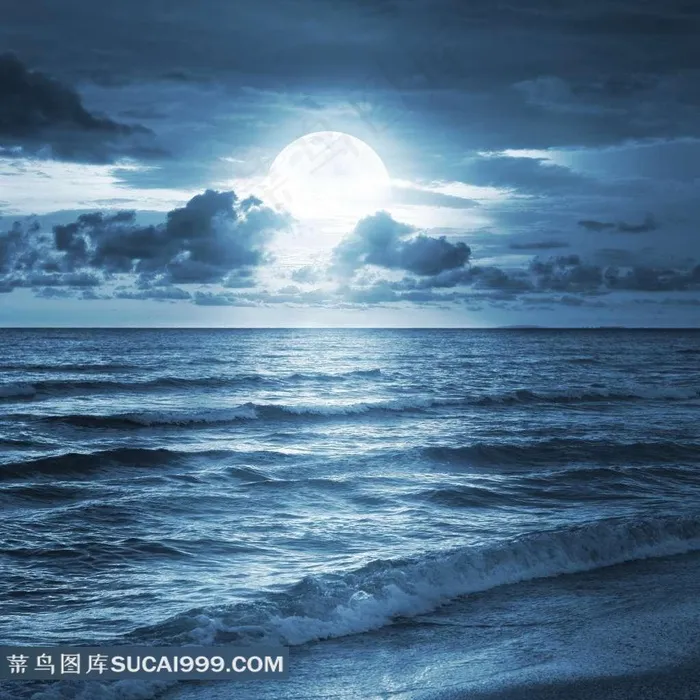 海上月夜唯美大海海水月亮图片