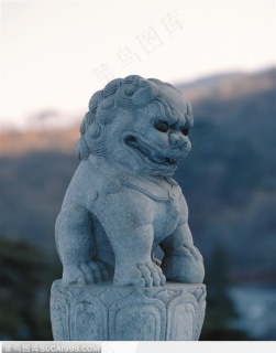 东方石狮-低头的石狮子