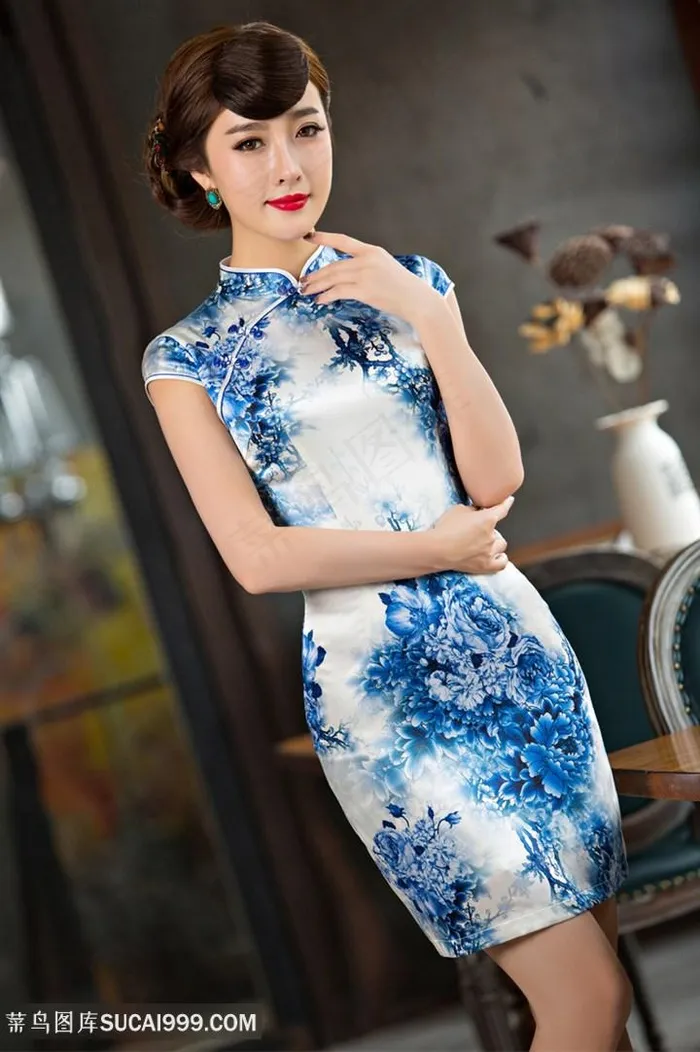 青花瓷中国旗袍美女图片