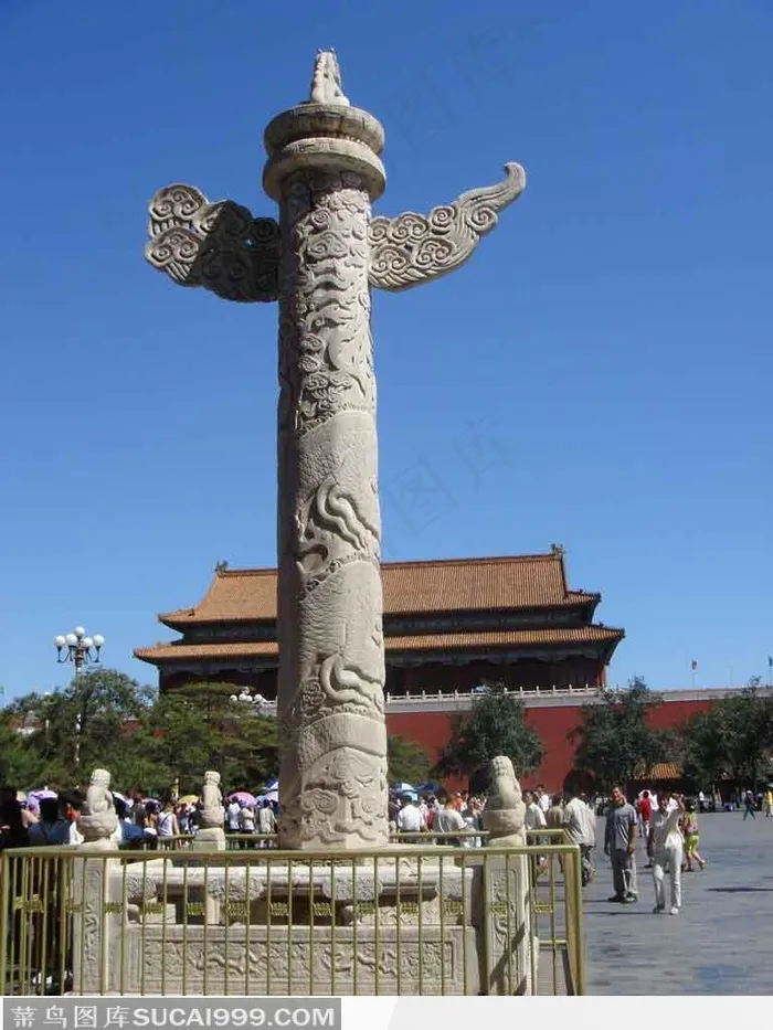 北京天安门前的中华柱雕塑图片