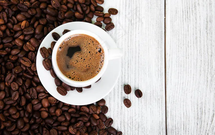 香浓咖啡和咖啡豆咖啡图片