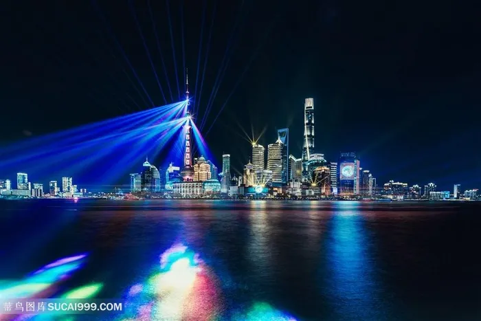 上海进博会外滩夜景灯光秀高清图片