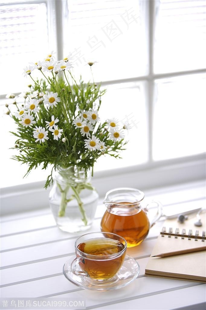 品味生活窗台上的茶杯