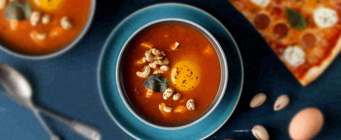 西餐汤类罗宋汤海鲜汤美食餐具摄影图