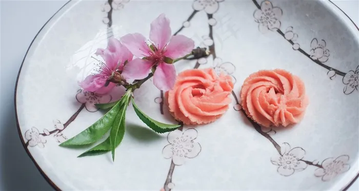花卉装饰美味曲奇饼干图片