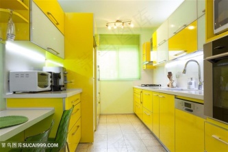 黄色明亮的厨房全景高清摄影图