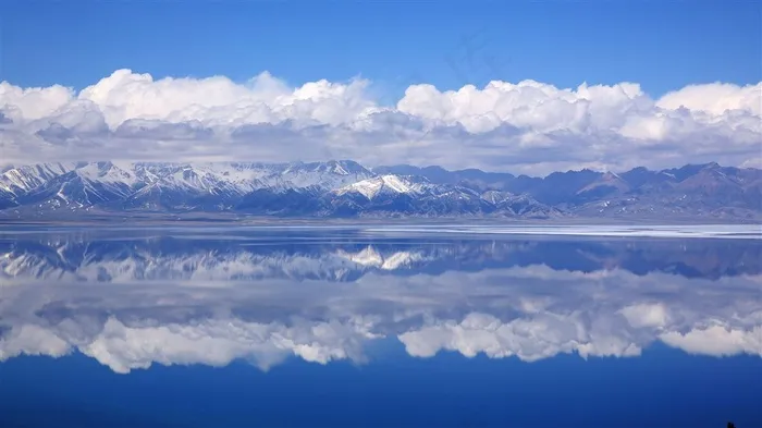 新疆赛里木湖风景高清图