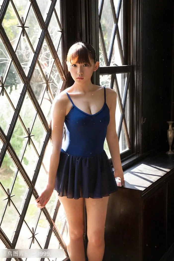 超短裙日本美女女生私密照片