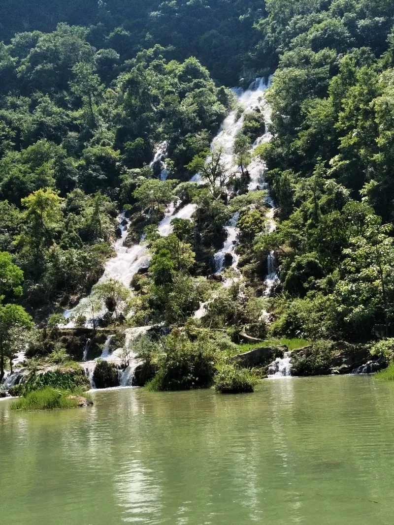 贵州山水瀑布