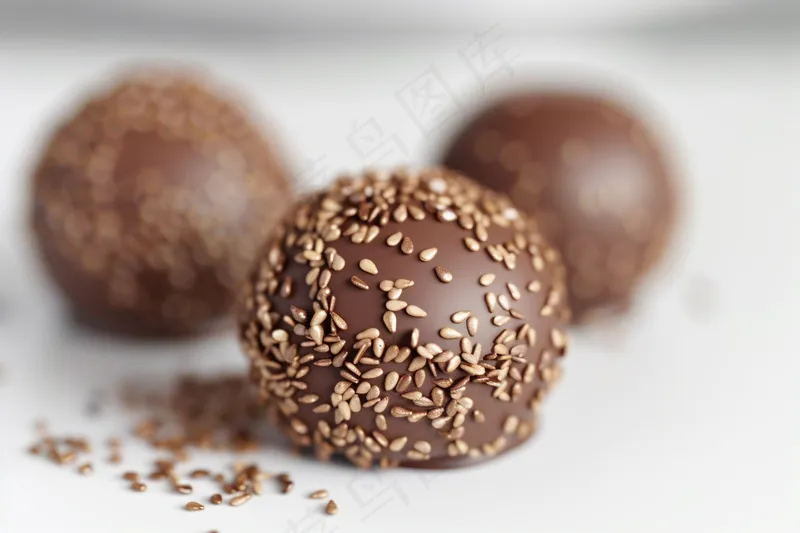 巧克力球甜食摄影图