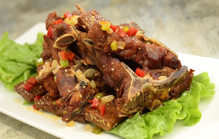 美食椒盐龙骨高清摄影图片 - 菜鸟图库