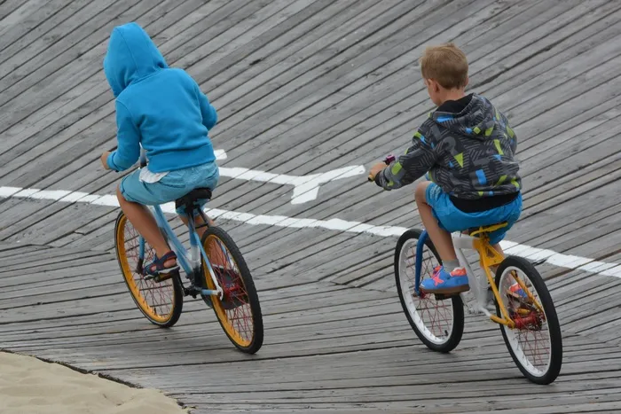 自行车，竞技场，布朗肯堡，人，儿童，比赛