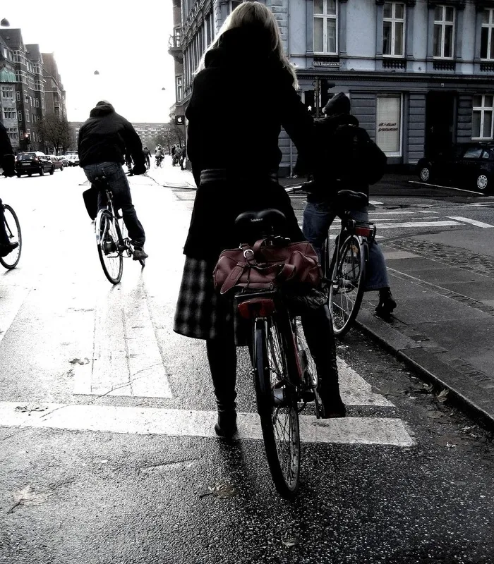 折叠自行车,三轮车,人力车,城市街道,巷道,Green Light Go-自行车时尚的诞生