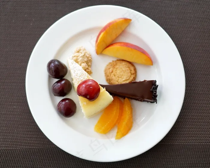 甜点，水果，蛋糕，盘子，樱桃，糖果