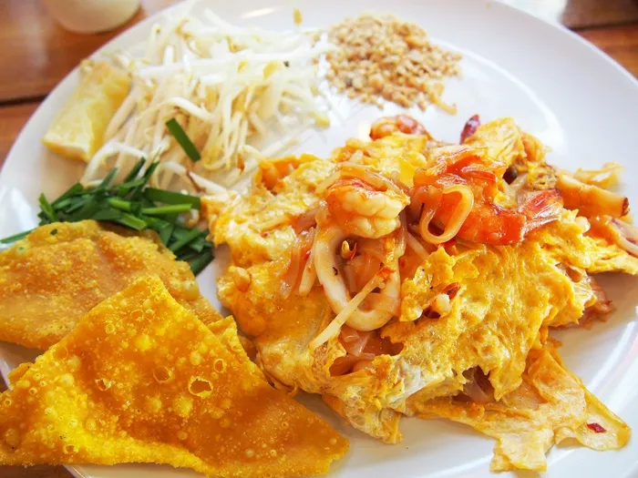 泰式炒河粉，泰国食品，食品，面条，鸡蛋，美味