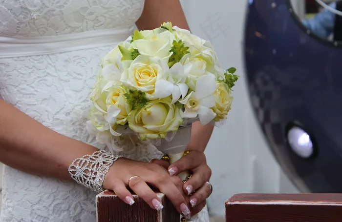 婚礼，花束，玫瑰，礼服，手链，修指甲
