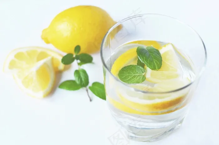 柠檬,饮料/饮品,玻璃杯,茶,橙子,水喝新鲜的柠檬